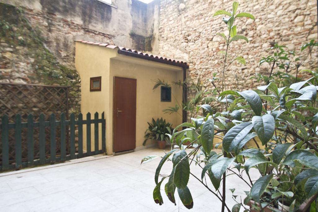 Cortiletto Lägenhet Verona Rum bild